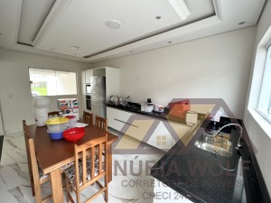 Casa no bairro Jardim Imperador, Lado Linha, em Peruíbe