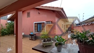 Casa no bairro Ribamar, Lado Linha, em Peruíbe