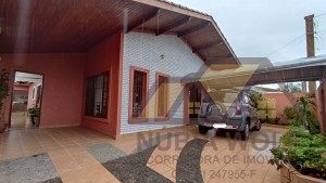 Casa no bairro Ribamar, Lado Linha, em Peruíbe