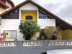 Casa no bairro São José, Lado Praia, em Peruíbe
