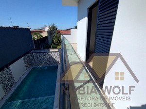 Casa no bairro São José, Lado Linha, em Peruíbe