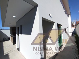 Casa no bairro São José, Lado Linha, em Peruíbe