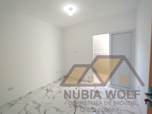 Casa no bairro Belmira Novaes, Lado Linha, em Peruíbe