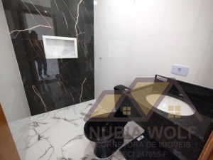 Casa no bairro Belmira Novaes, Lado Linha, em Peruíbe