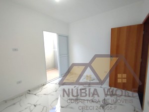 Casa no bairro Belmira Novaes, Lado Linha, em Peruíbe