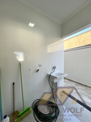 Casa no bairro Oásis, Lado Linha, em Peruíbe