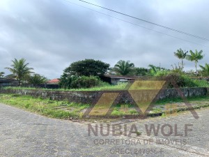 Terreno no bairro Beira Mar, Lado Linha, em Peruíbe