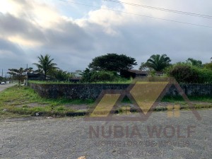 Terreno no bairro Beira Mar, Lado Linha, em Peruíbe