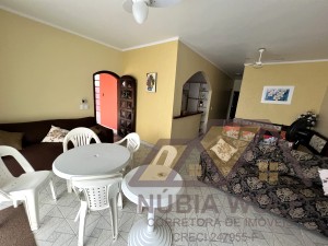 Casa no bairro São José, Lado Praia, em Peruíbe