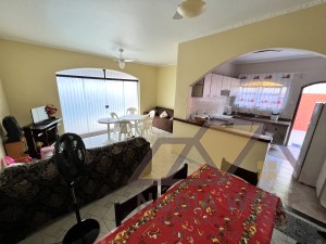 Casa no bairro São José, Lado Praia, em Peruíbe