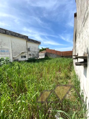 Terreno no bairro Oásis, Lado Praia, em Peruíbe
