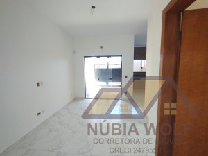 Casa no bairro São José, Lado Linha, em Peruíbe