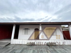 Casa no bairro Belmira Novaes, Lado Linha, em Peruíbe