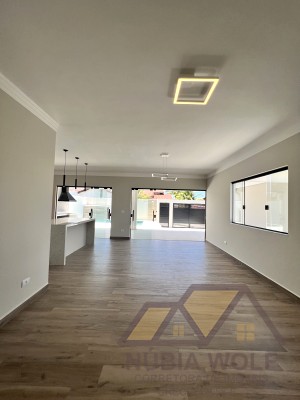 Casa no bairro Oásis, Lado Linha, em Peruíbe