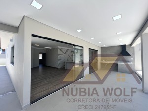 Casa no bairro Oásis, Lado Linha, em Peruíbe