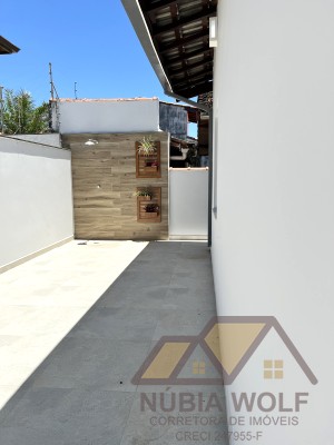 Casa no bairro Oásis, Lado Linha, em Peruíbe