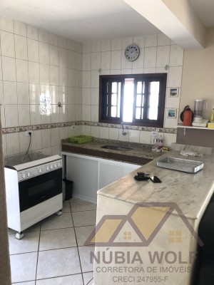 Casa no bairro São José, Lado Linha, em Peruíbe