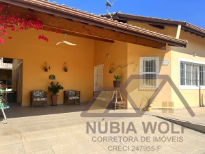 Casa no bairro Jardim Imperador, Lado Linha, em Peruíbe