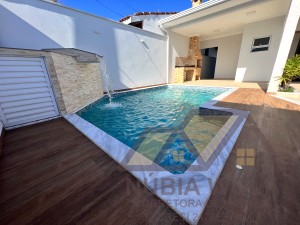 Casa no bairro Oásis, Lado Linha, em Peruíbe