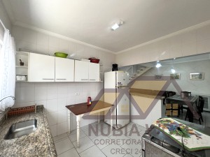 Casa no bairro Icaraíba, Lado Praia, em Peruíbe