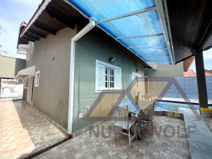 Casa no bairro Icaraíba, Lado Praia, em Peruíbe