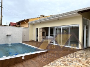 Casa no bairro Jardim Imperador, Lado Linha, em Peruíbe