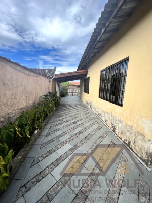 Casa no bairro Stella Maris, Lado Linha, em Peruíbe