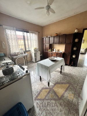 Casa no bairro Stella Maris, Lado Linha, em Peruíbe