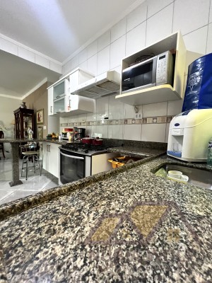 Casa no bairro São José, Lado Linha, em Peruíbe