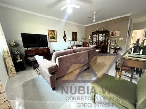 Casa no bairro São José, Lado Linha, em Peruíbe