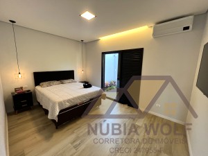 Casa no bairro São José, Lado Linha, em Peruíbe