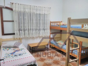 Casa no bairro Belmira Novaes, Lado Linha, em Peruíbe