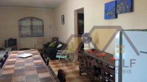 Casa no bairro Belmira Novaes, Lado Linha, em Peruíbe