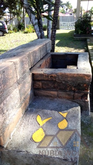 Casa no bairro Belmira Novaes, Lado Linha, em Peruíbe