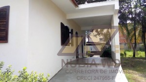 Casa no bairro Belmira Novaes, Lado Linha, em Peruíbe