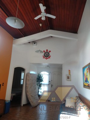 Casa no bairro Oásis, Lado Linha, em Peruíbe