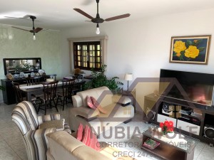 Casa no bairro São João Batista, Lado Praia, em Peruíbe