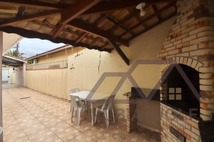 Casa no bairro Flórida, Lado Praia, em Peruíbe