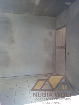 Casa no bairro Belmira Novaes, Lado Linha, em Peruíbe