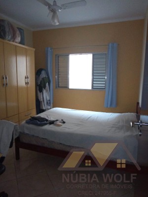 Casa no bairro Belmira Novaes, Lado Linha, em Peruíbe