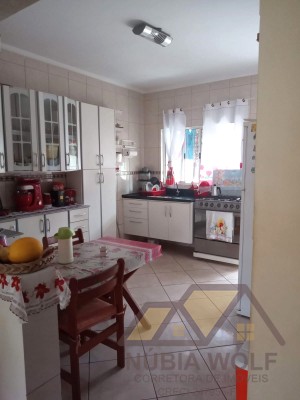 Casa no bairro Belmira Novaes, Lado Linha, em Peruíbe