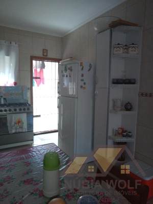 Casa no bairro Belmira Novaes, Lado Linha, em Peruíbe